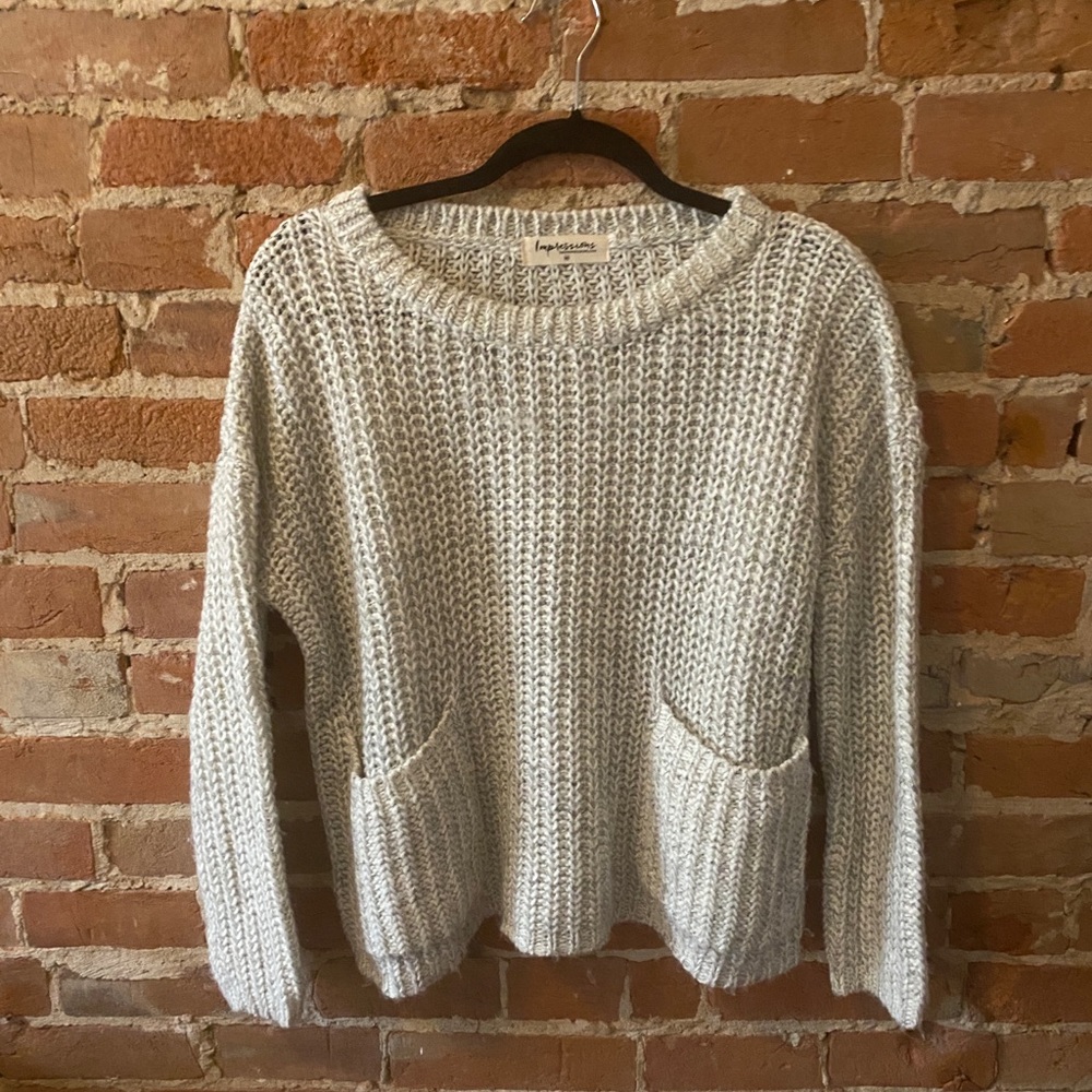 Impressions Brand, White and Gray Knit Sweater, 2 Front Pockets, Size Medium